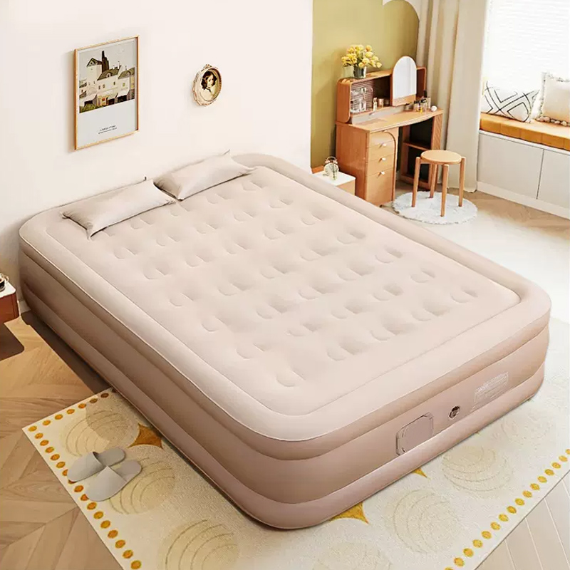 ポンプ内蔵クイーンエアマットレス アップグレードされたブロー - Outdoor Camping Cot のレビューと価格