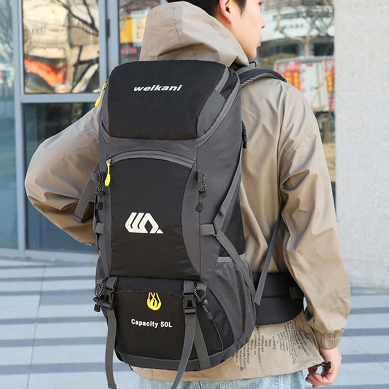 50L 旅行バックパックキャンプ男性大型ハイキングバッグ観光 - Outdoor Camping Warehouse のレビューと価格